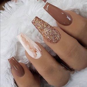 Meet your Posher, Salina